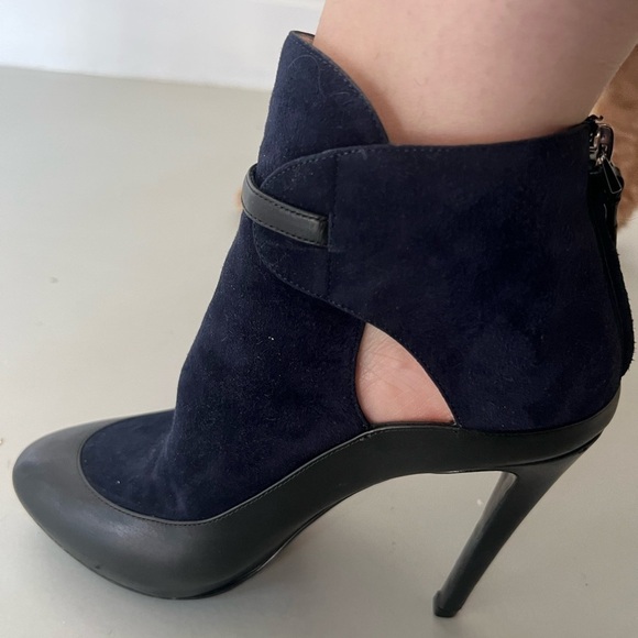 Giorgio Armani Suede Colourblock Pattern Booties - Picture 15 of 17